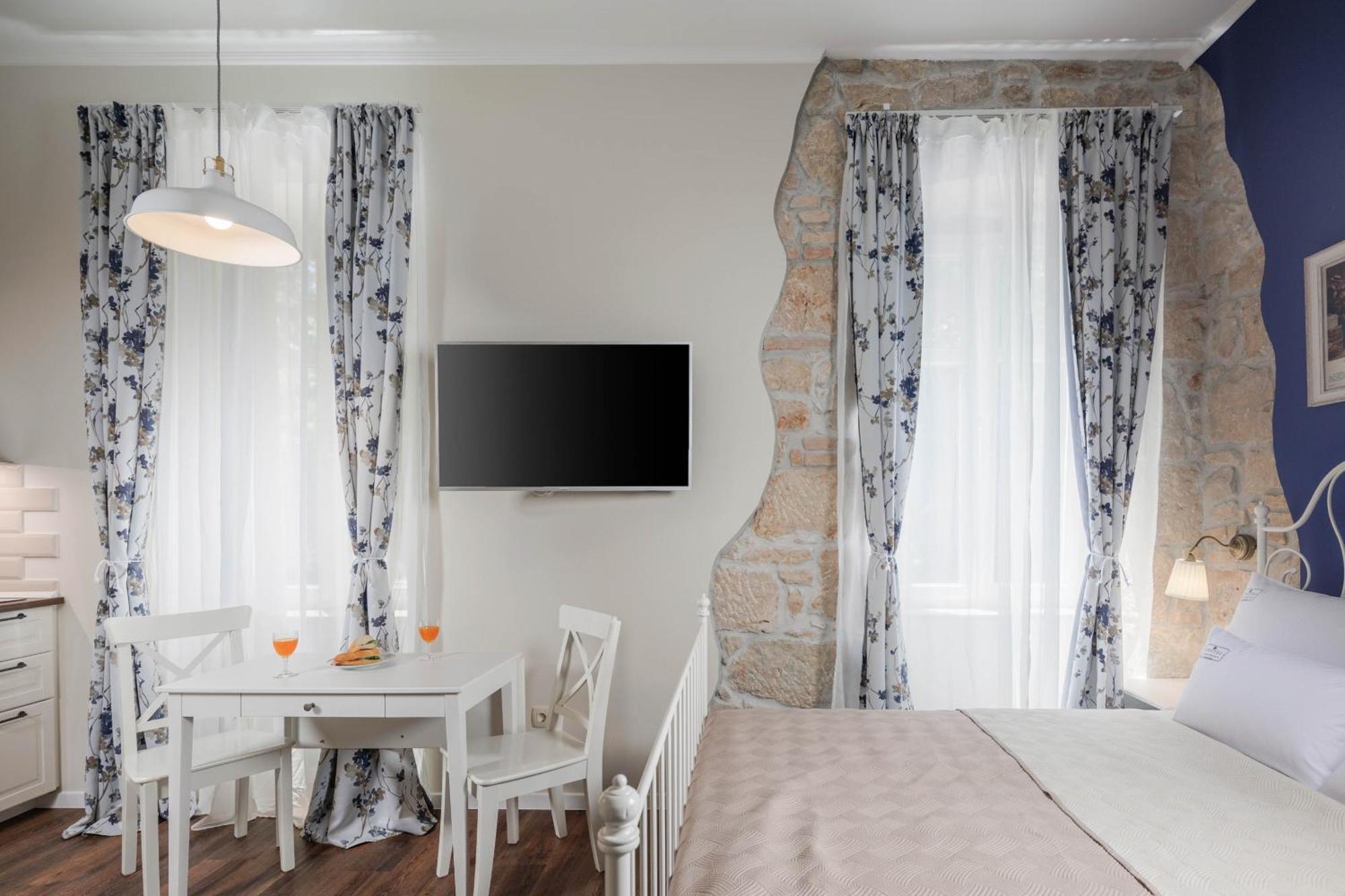 Photel Apartments Цриквеница Экстерьер фото